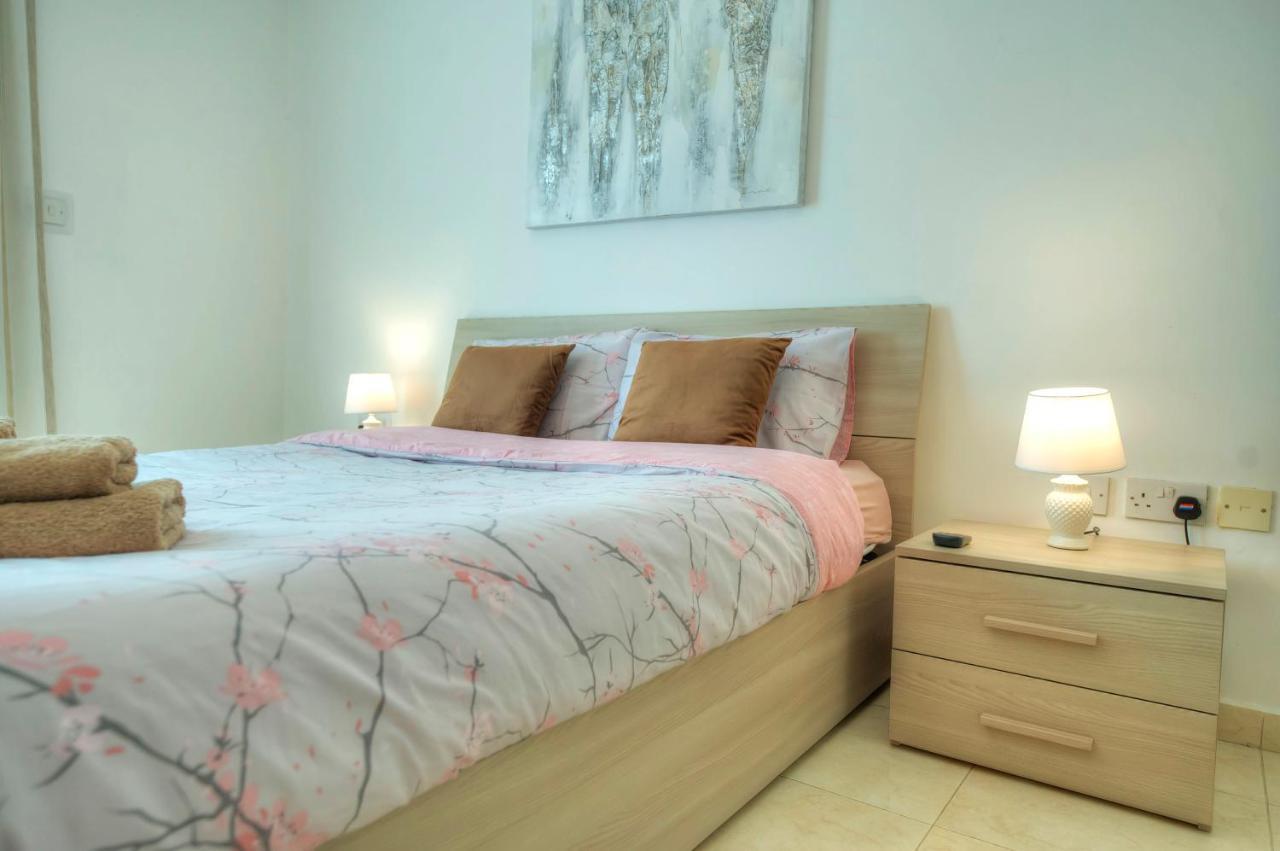 Modern 3Br Stylish & Spacious Apartment - Close To Sliema Promenade Gzira Extérieur photo