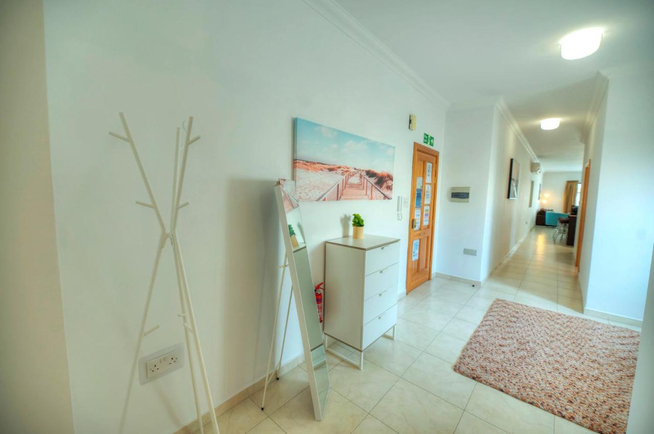 Modern 3Br Stylish & Spacious Apartment - Close To Sliema Promenade Gzira Extérieur photo