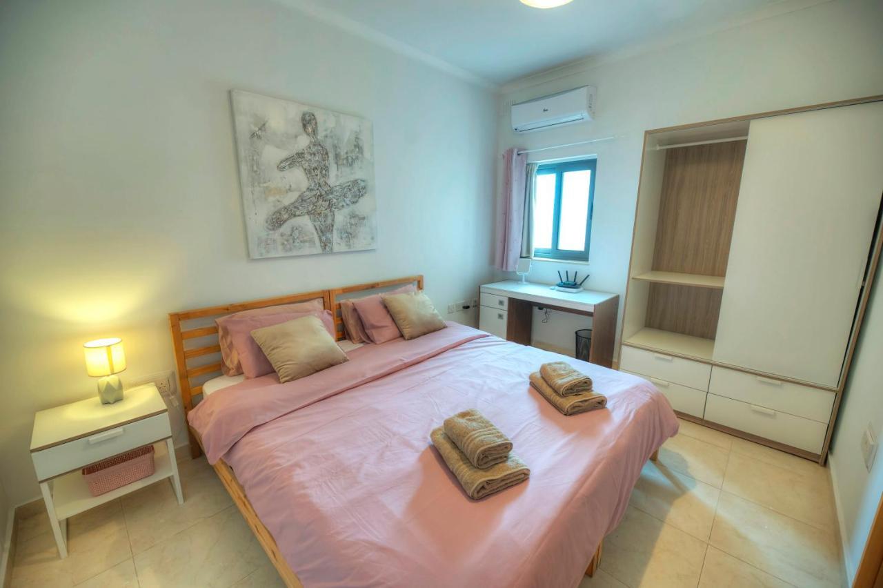 Modern 3Br Stylish & Spacious Apartment - Close To Sliema Promenade Gzira Extérieur photo