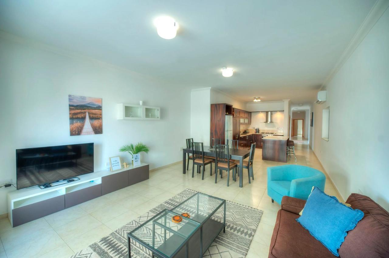 Modern 3Br Stylish & Spacious Apartment - Close To Sliema Promenade Gzira Extérieur photo
