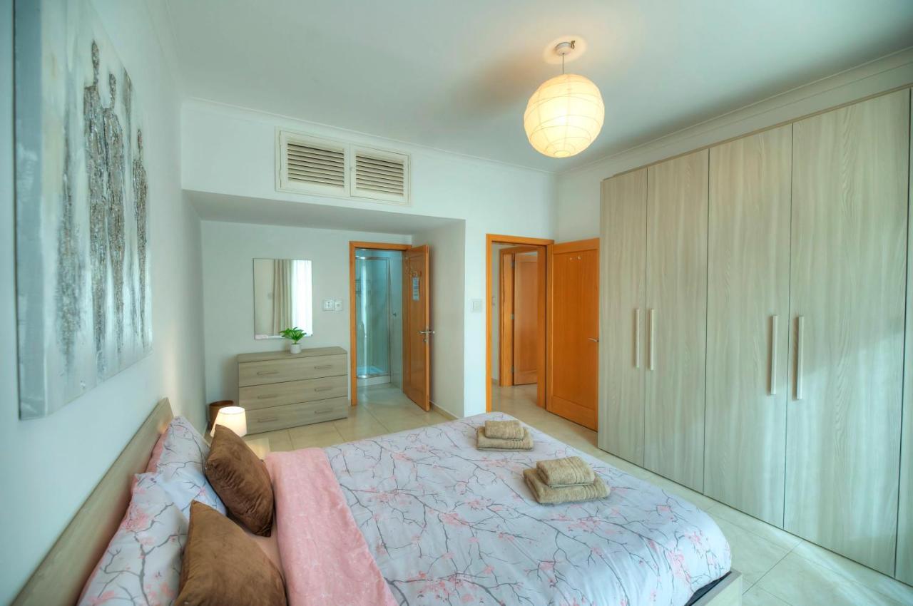 Modern 3Br Stylish & Spacious Apartment - Close To Sliema Promenade Gzira Extérieur photo