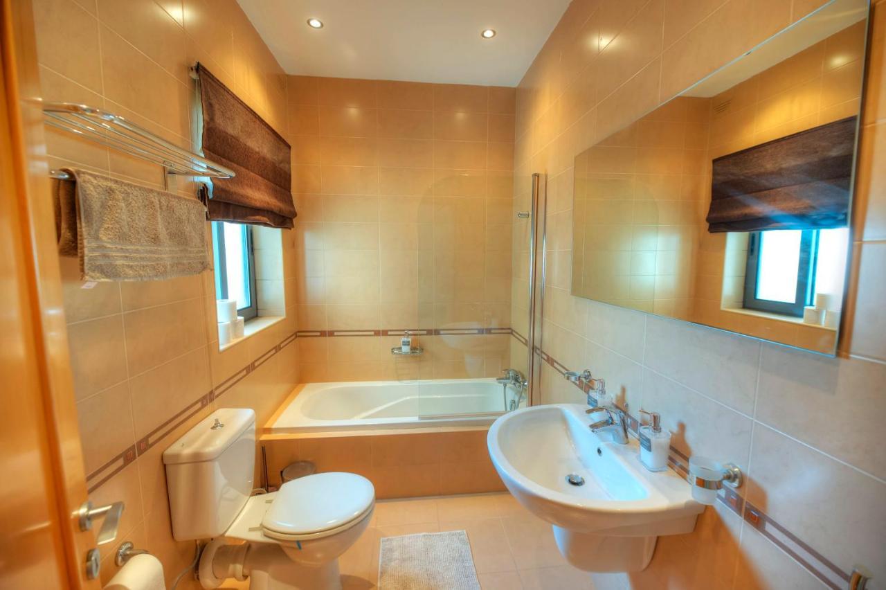 Modern 3Br Stylish & Spacious Apartment - Close To Sliema Promenade Gzira Extérieur photo