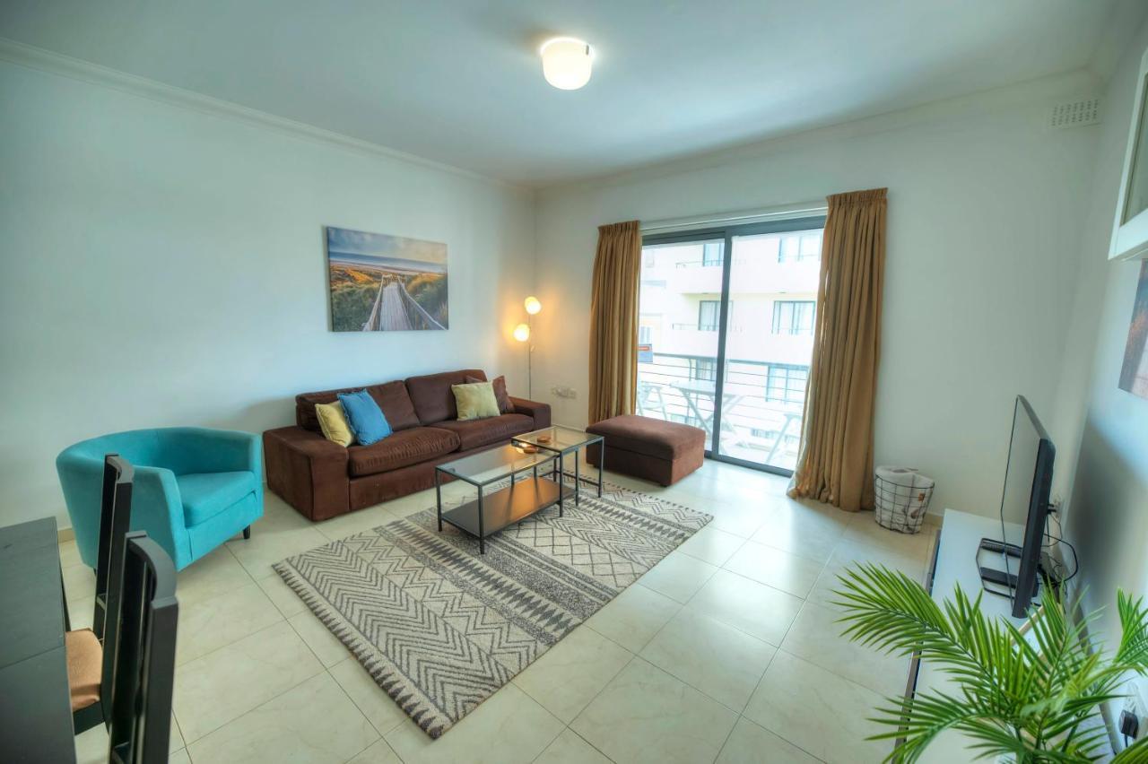 Modern 3Br Stylish & Spacious Apartment - Close To Sliema Promenade Gzira Extérieur photo
