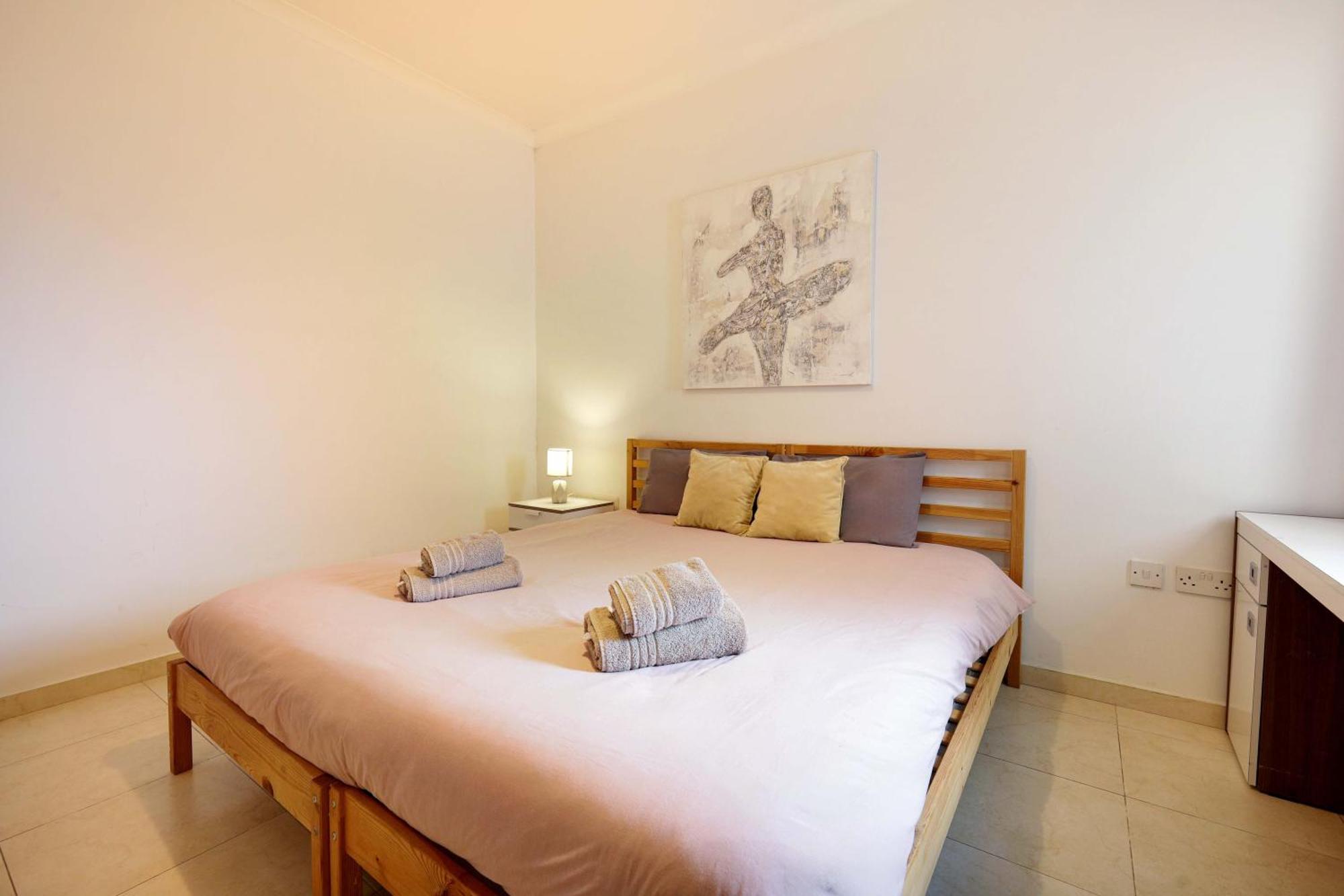 Modern 3Br Stylish & Spacious Apartment - Close To Sliema Promenade Gzira Extérieur photo