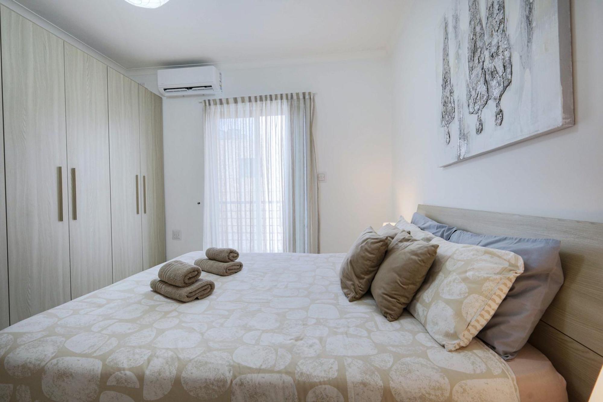 Modern 3Br Stylish & Spacious Apartment - Close To Sliema Promenade Gzira Extérieur photo