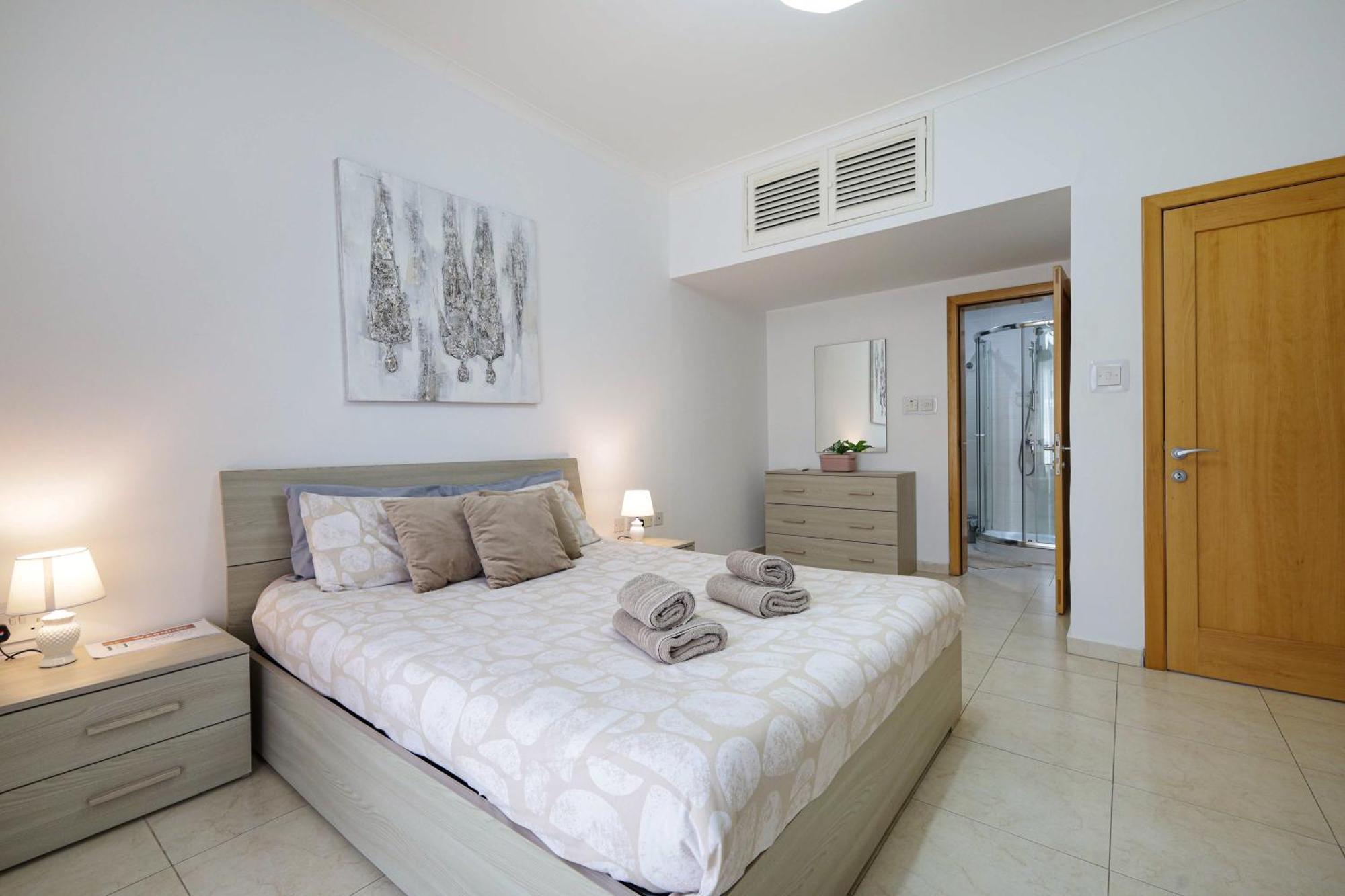 Modern 3Br Stylish & Spacious Apartment - Close To Sliema Promenade Gzira Extérieur photo