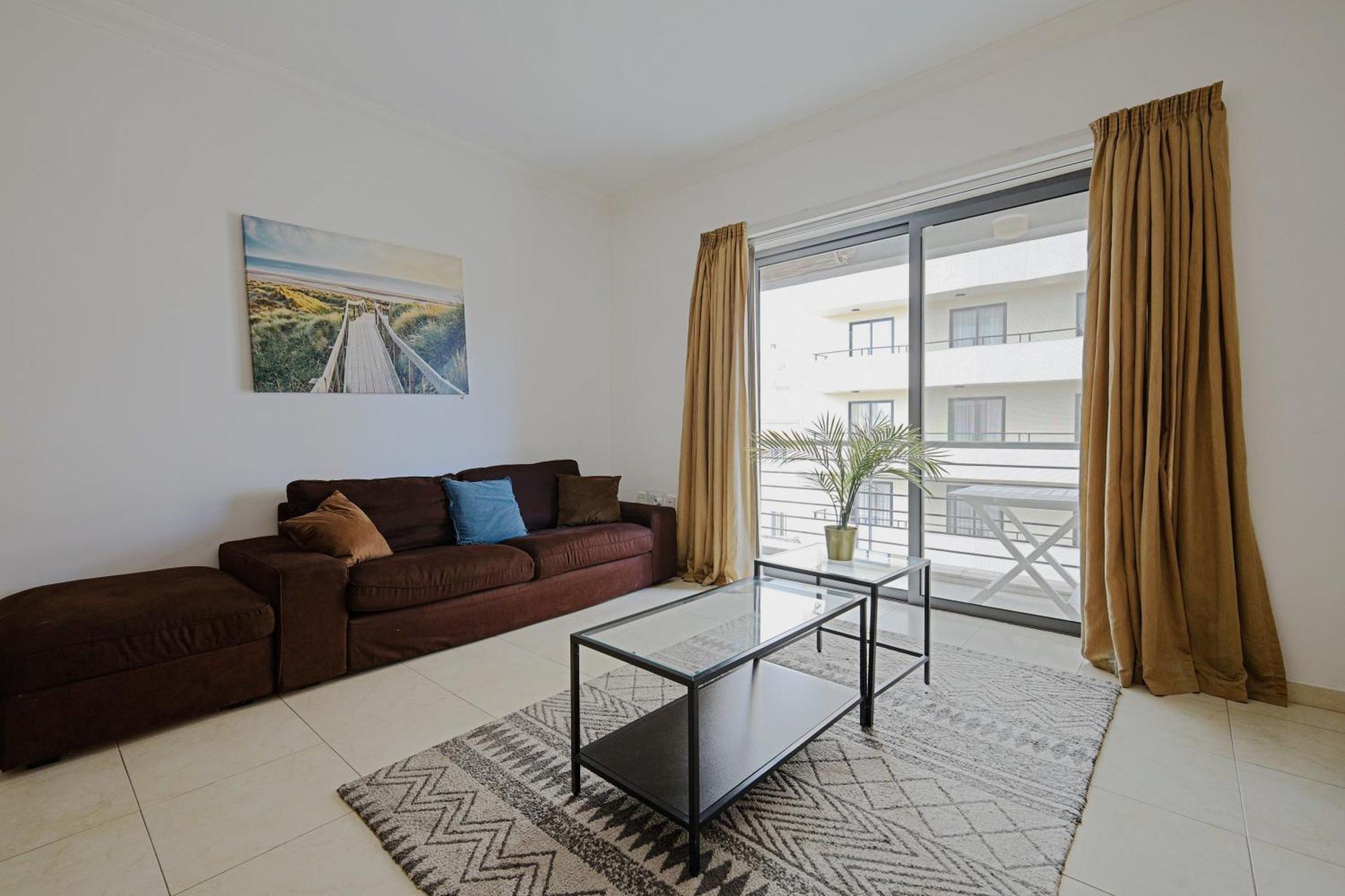 Modern 3Br Stylish & Spacious Apartment - Close To Sliema Promenade Gzira Extérieur photo