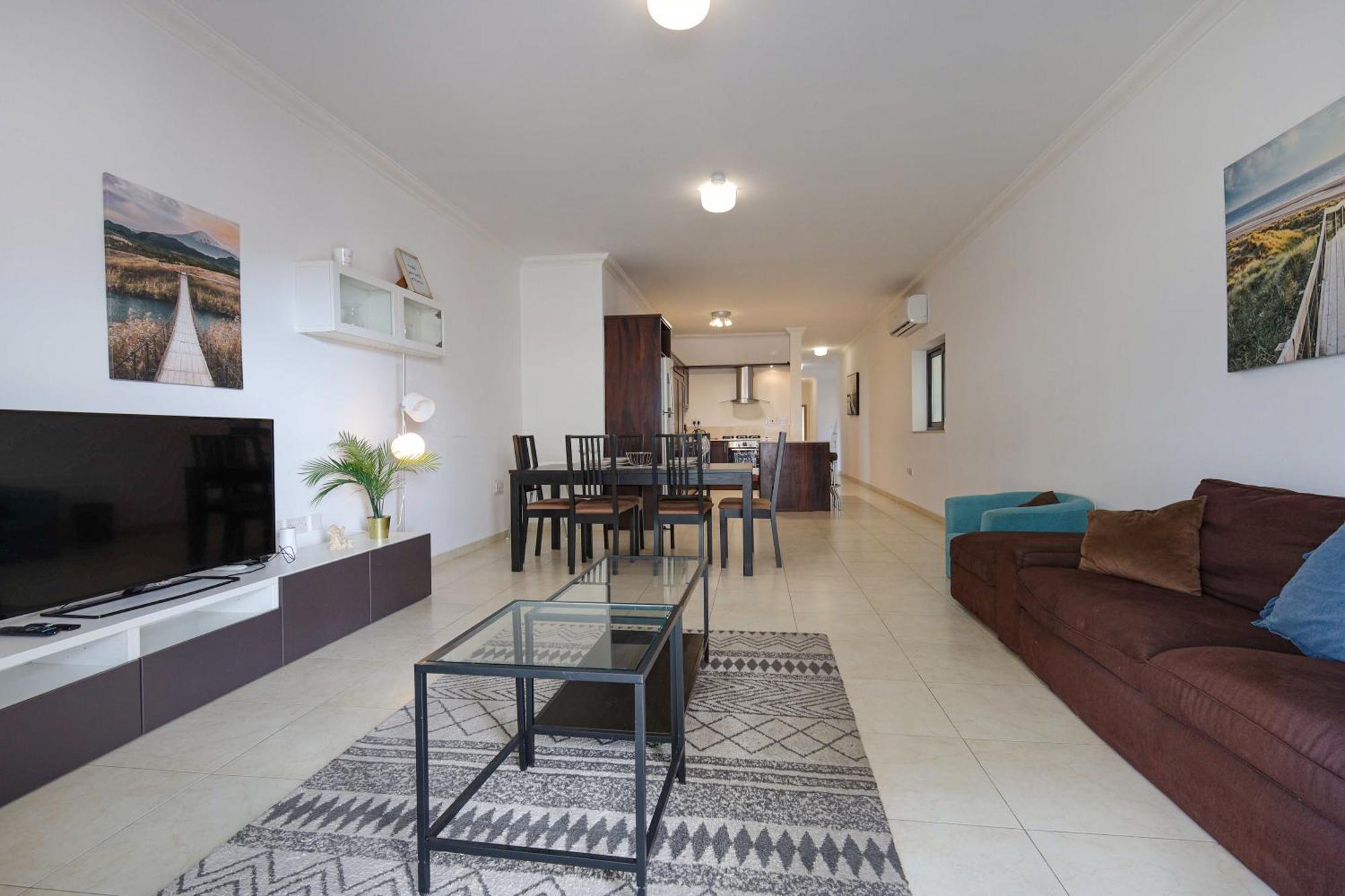 Modern 3Br Stylish & Spacious Apartment - Close To Sliema Promenade Gzira Extérieur photo